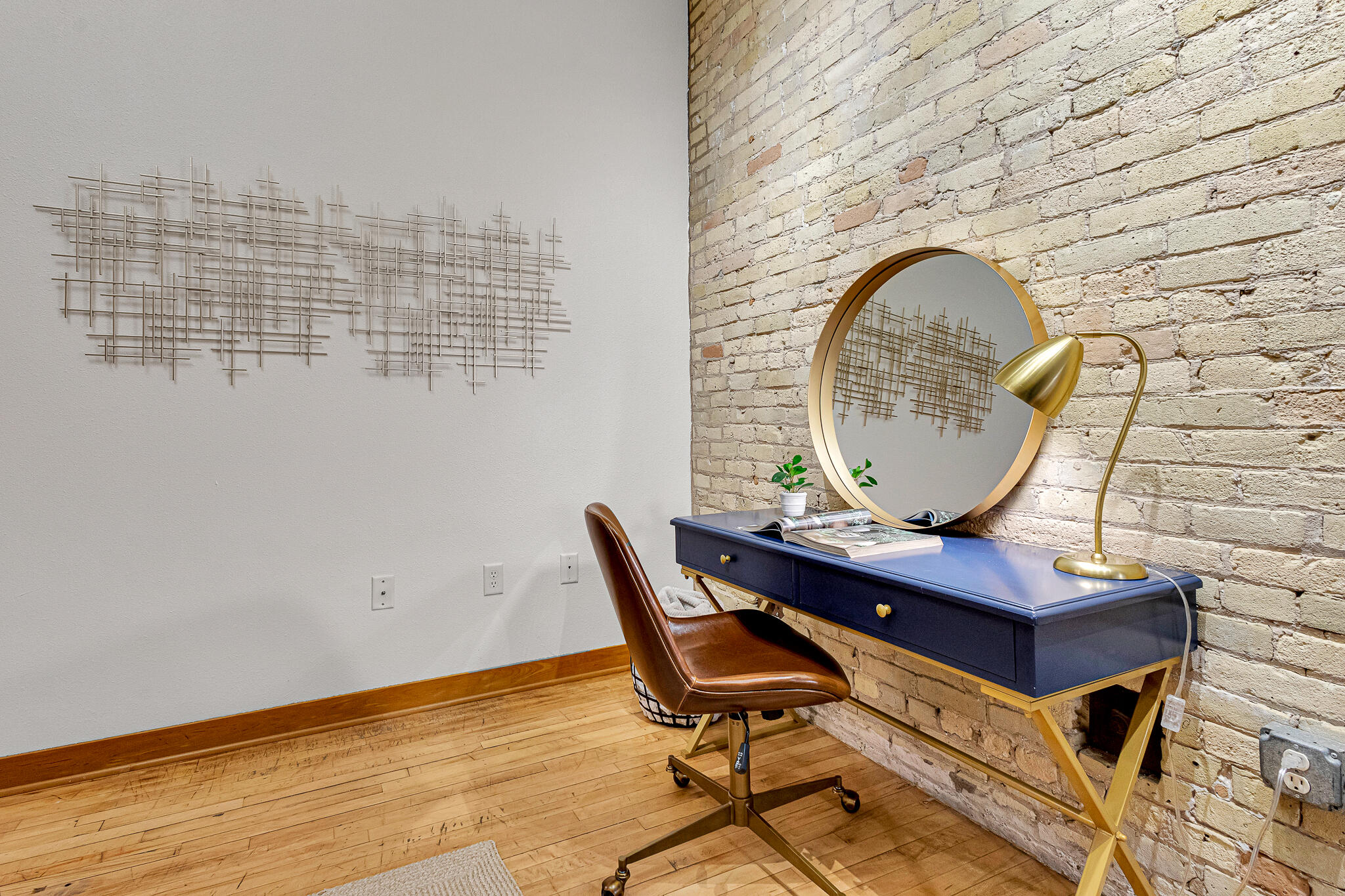 1017 South 2nd Street, Unit 405 Milwaukee, WI 53204 - Photo 9 of 31 1017 S 2nd Unit 405 15