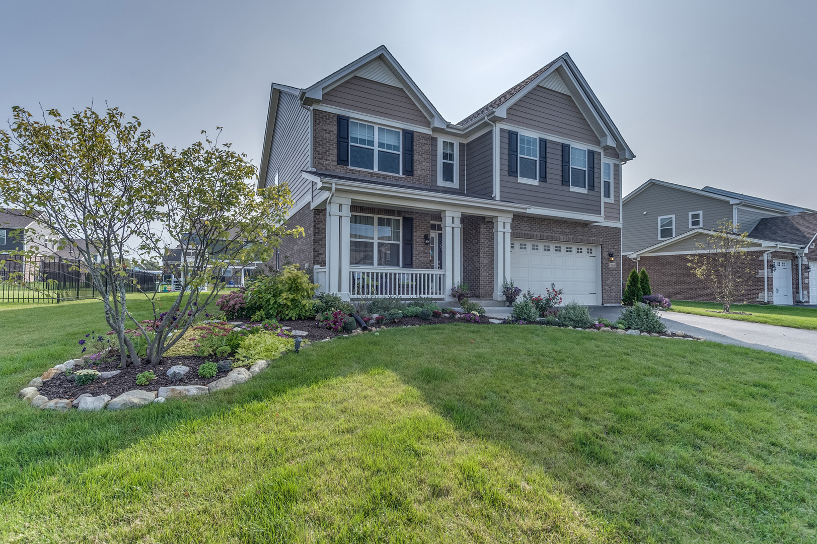 2064 Rownham Hill Road New Lenox, IL 60451 - Photo 2 of 42