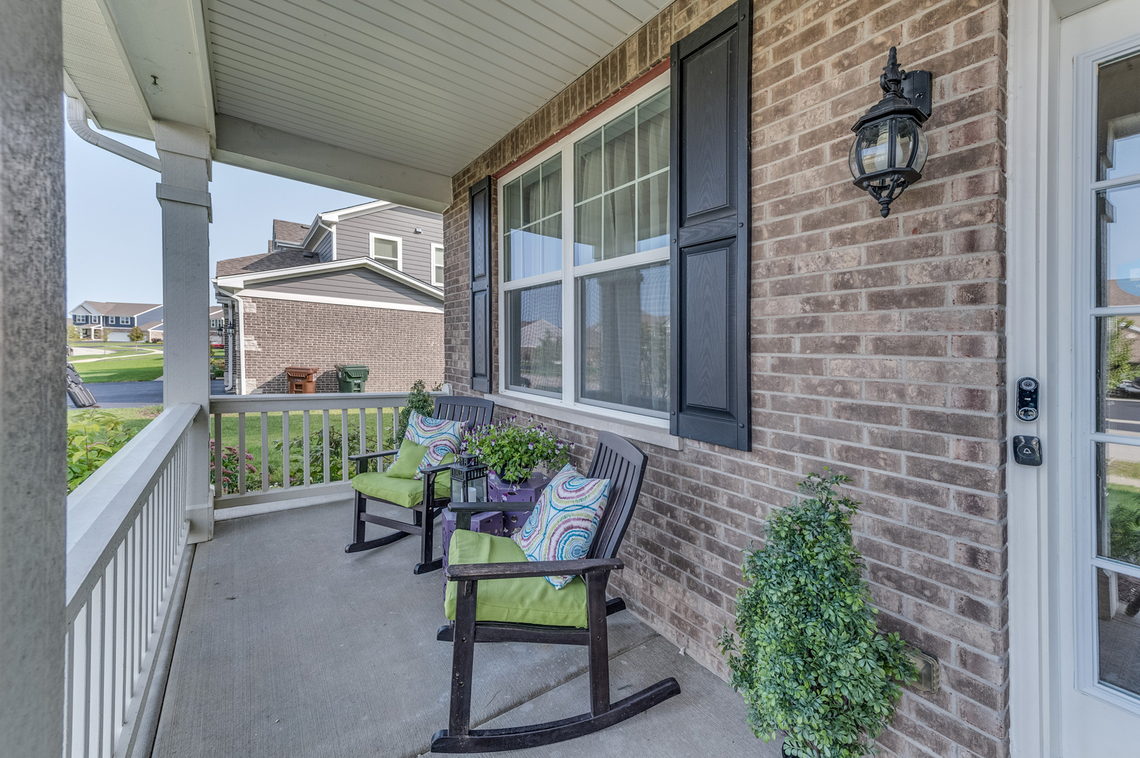 2064 Rownham Hill Road New Lenox, IL 60451 - Photo 3 of 42