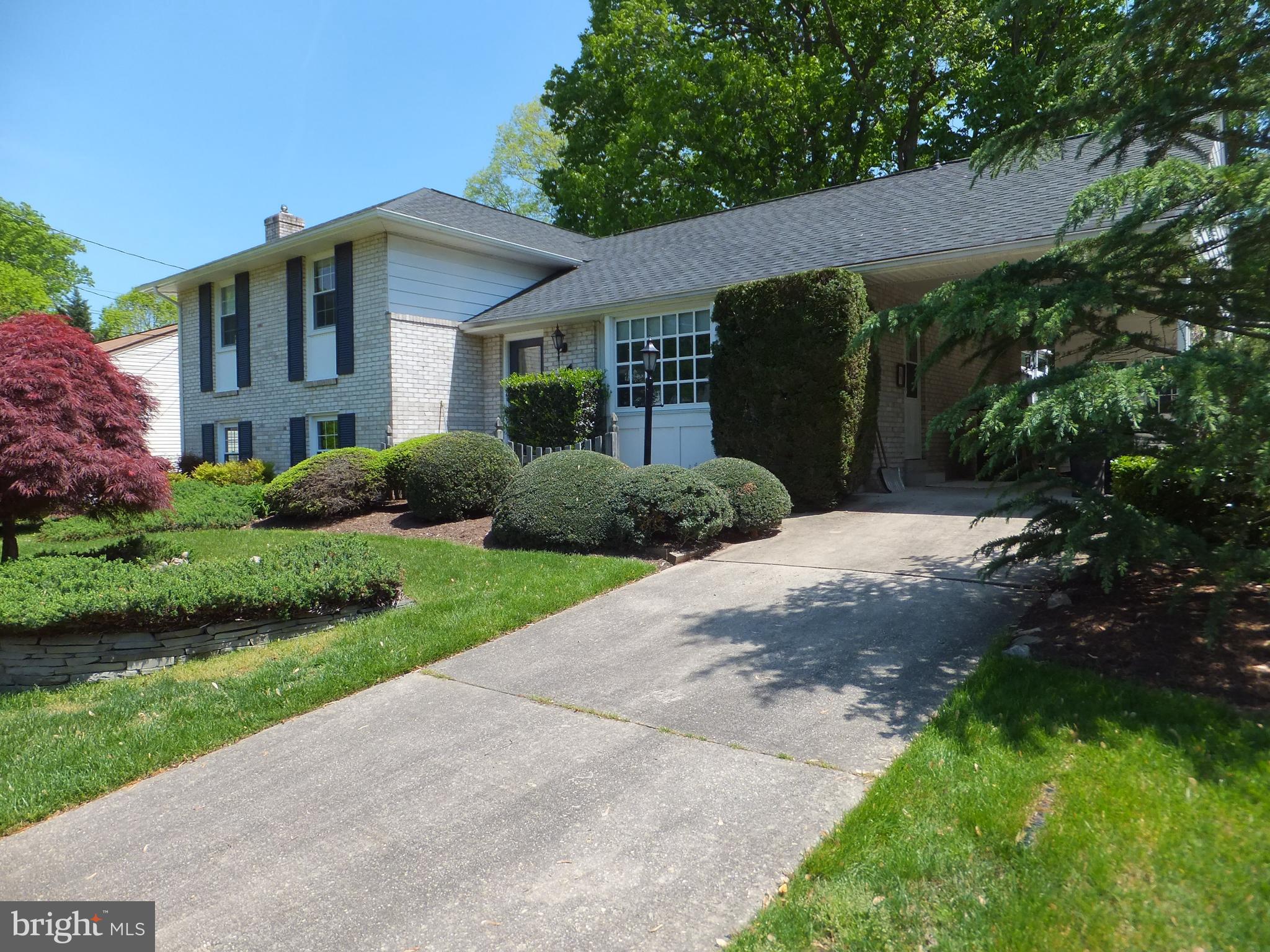 16205 Jerald Road Laurel, MD 20707 - Photo 2 of 47 CONCRETE DRIVEWAY w/CARPORT