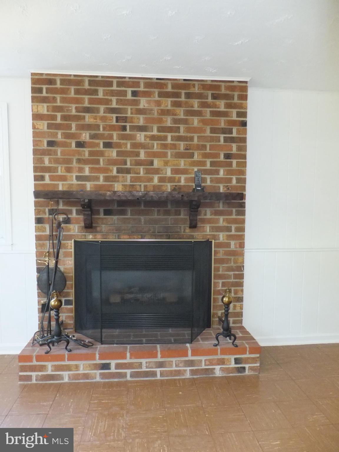 16205 Jerald Road Laurel, MD 20707 - Photo 13 of 47 NATURAL GAS FIREPLACE