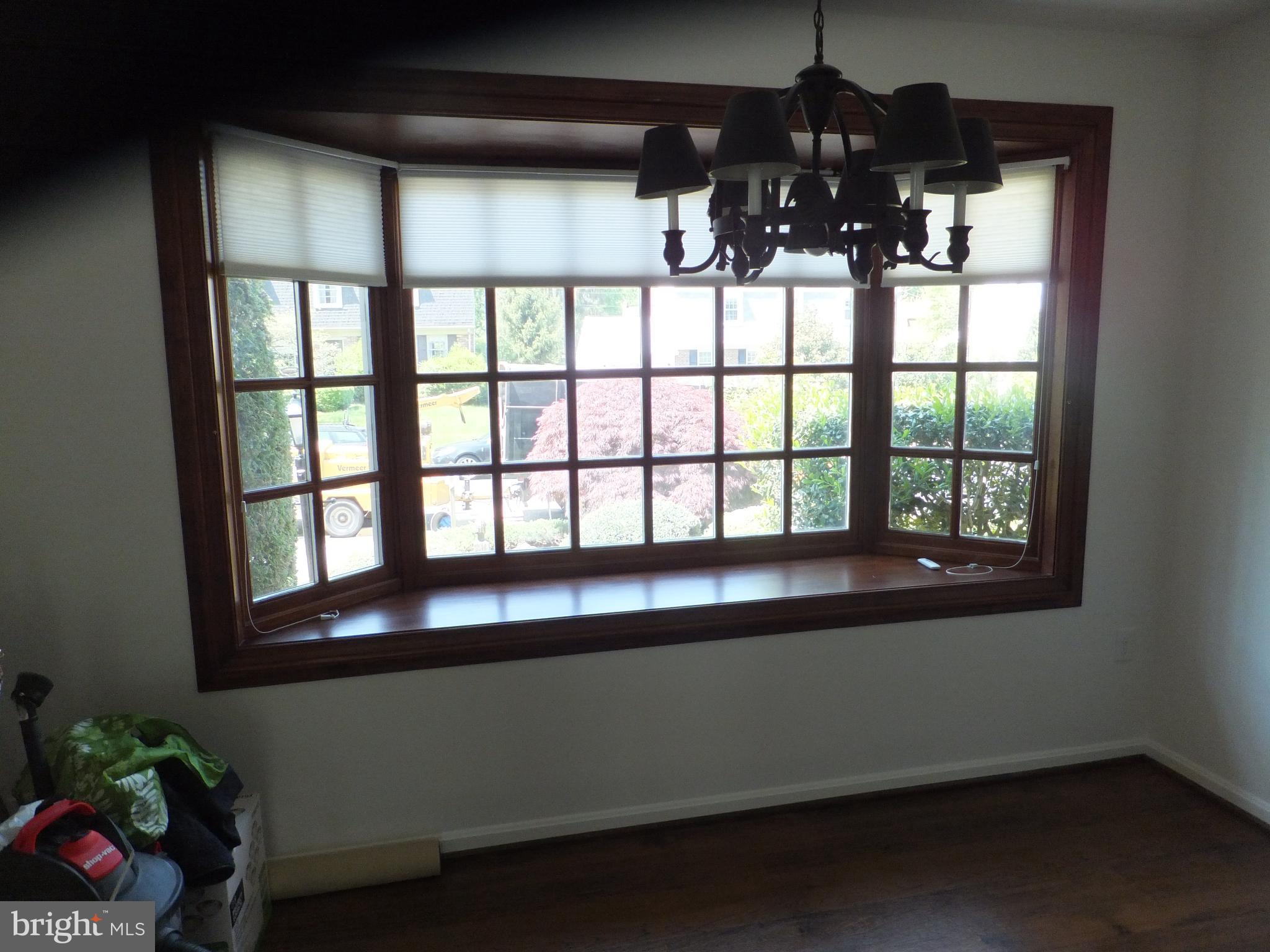 16205 Jerald Road Laurel, MD 20707 - Photo 22 of 47 BAY WINDOW WITH POWER SHADE