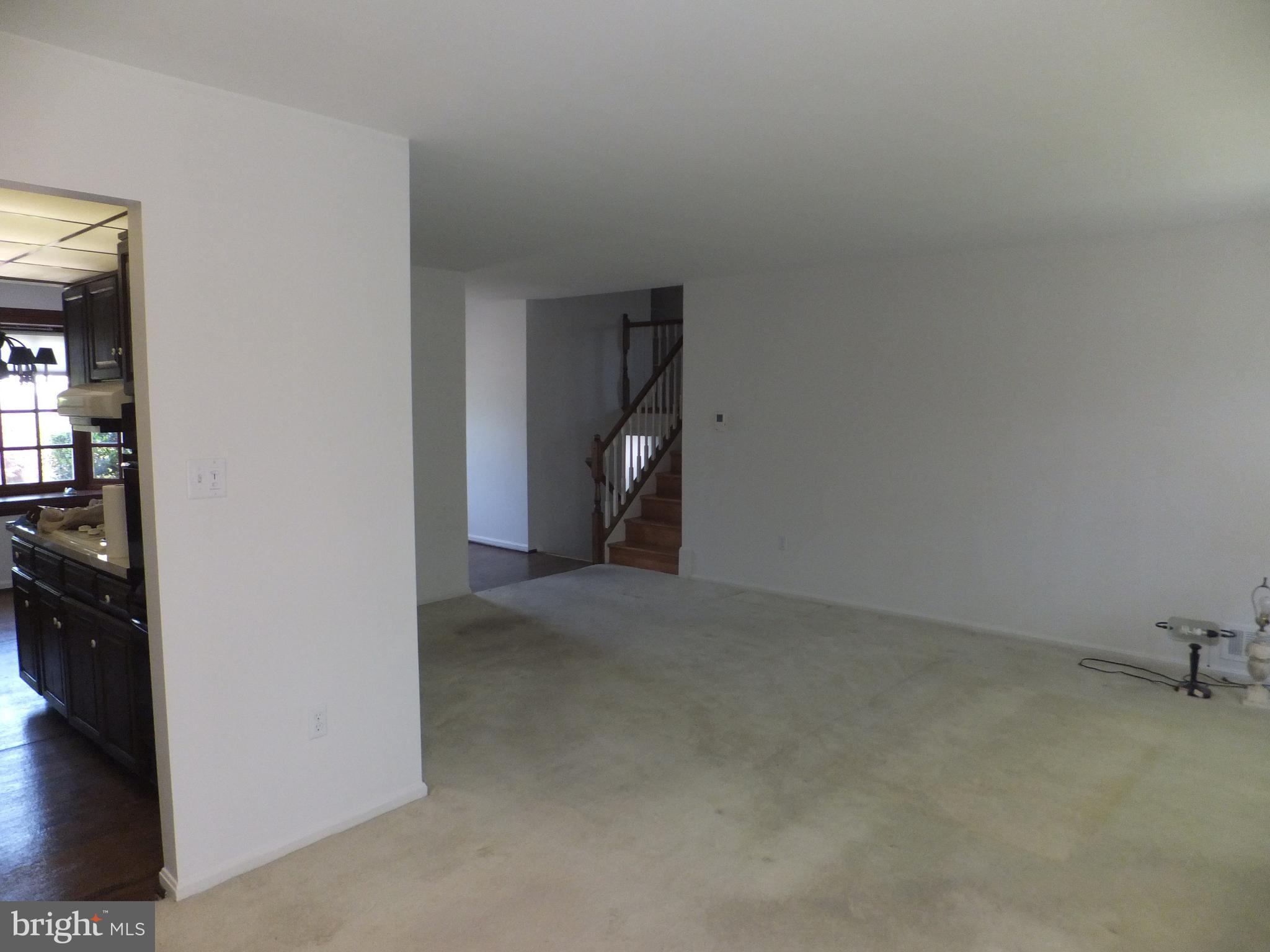 16205 Jerald Road Laurel, MD 20707 - Photo 5 of 47 DINING ROOM /LIVING ROOM COMBO