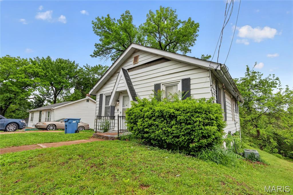 707 Ruggles Road St. Louis, MO 63135 - Photo 2 of 9
