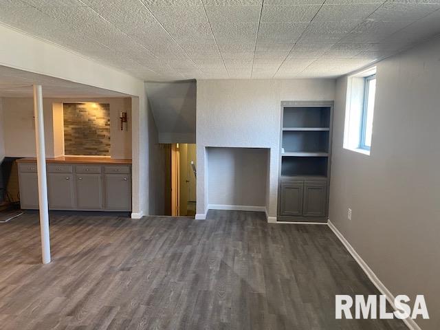 5824 Hillandale Road Davenport, IA 52806 - Photo 12 of 16