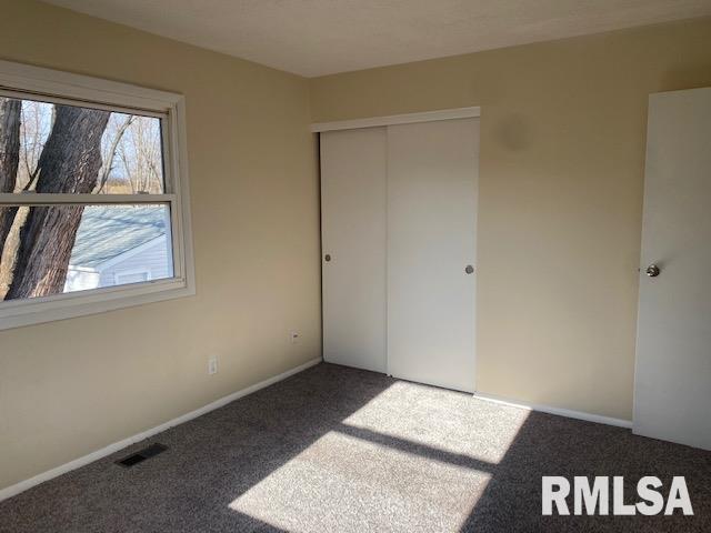 5824 Hillandale Road Davenport, IA 52806 - Photo 13 of 16