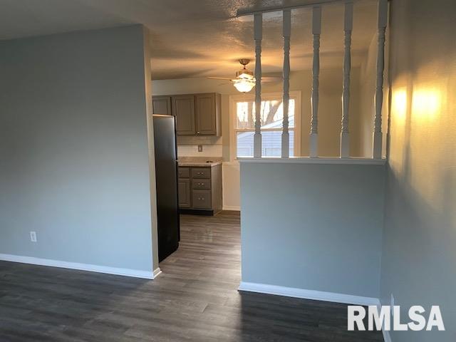 5824 Hillandale Road Davenport, IA 52806 - Photo 4 of 16