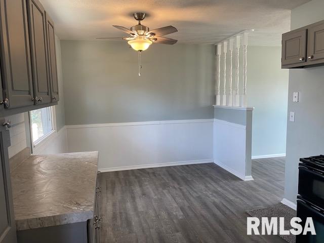 5824 Hillandale Road Davenport, IA 52806 - Photo 5 of 16