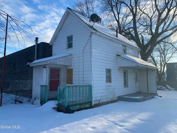 $79,900 | 1324 8th Avenue, Schenectady, NY 12303