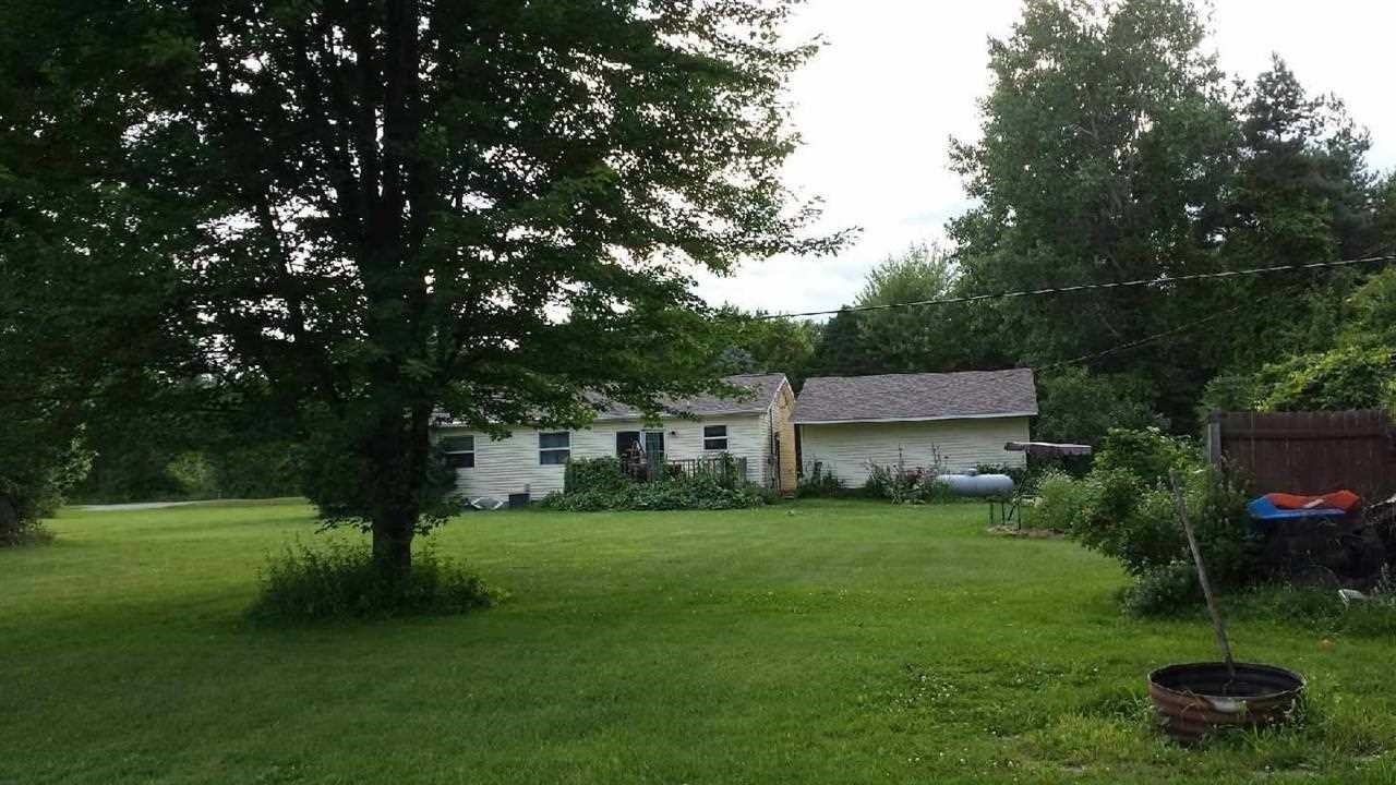 9284 Duffield Road Montrose, MI 48457 - Photo 3 of 12 21425505-2.JPG