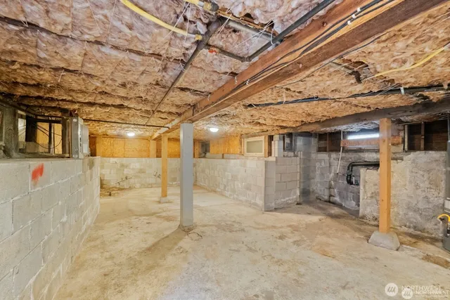 a view of a indoor garage