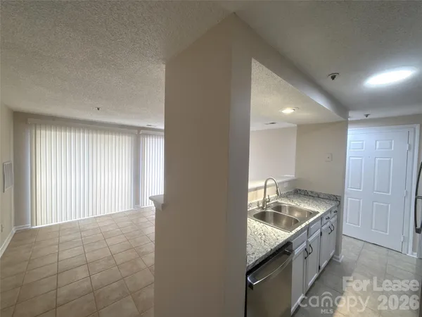 $1,295 | 1610 Arlyn Circle, Unit D, Charlotte, NC 28213