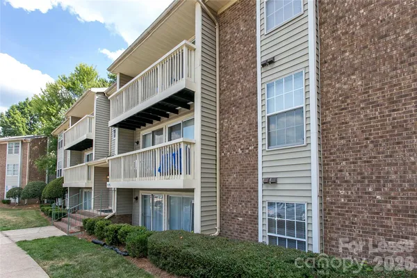$1,295 | 1610 Arlyn Circle, Unit D, Charlotte, NC 28213