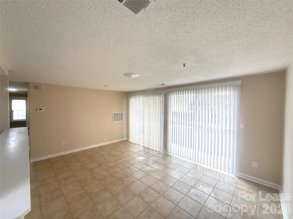 $1,295 | 1610 Arlyn Circle, Unit D, Charlotte, NC 28213