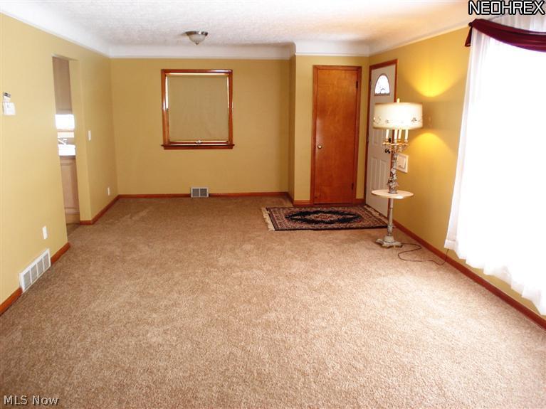 28780 Forest Road Willowick, OH 44095 - Photo 2 of 5