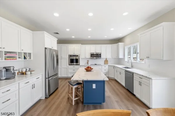 $925,000 | 4 New Star Ridge Road, Sparta, NJ 07871