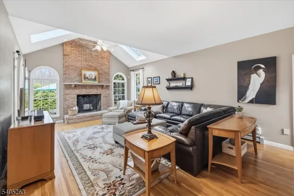 $925,000 | 4 New Star Ridge Road, Sparta, NJ 07871