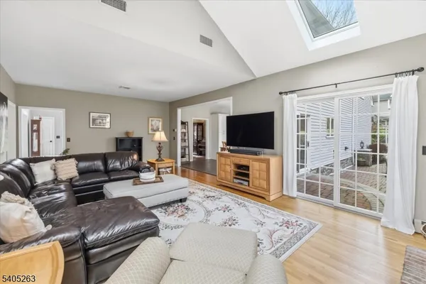 $925,000 | 4 New Star Ridge Road, Sparta, NJ 07871