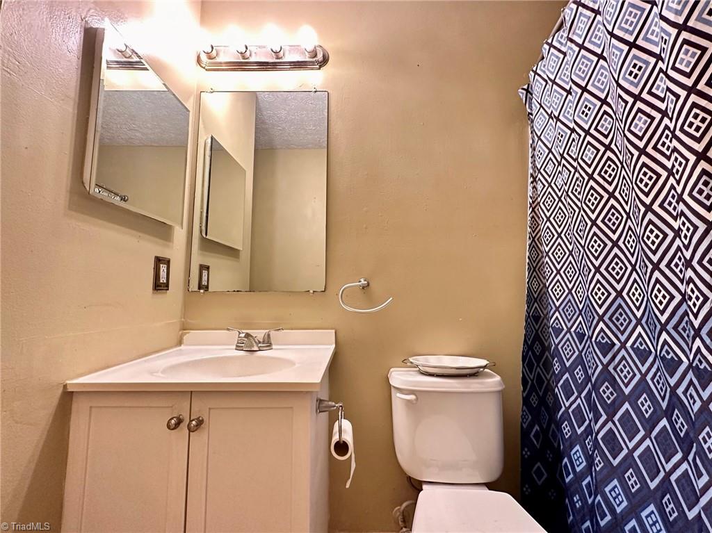 246 Hampton Road, Unit 1B Asheboro, NC 27203 - Photo 12 of 19 Gallery Image 12