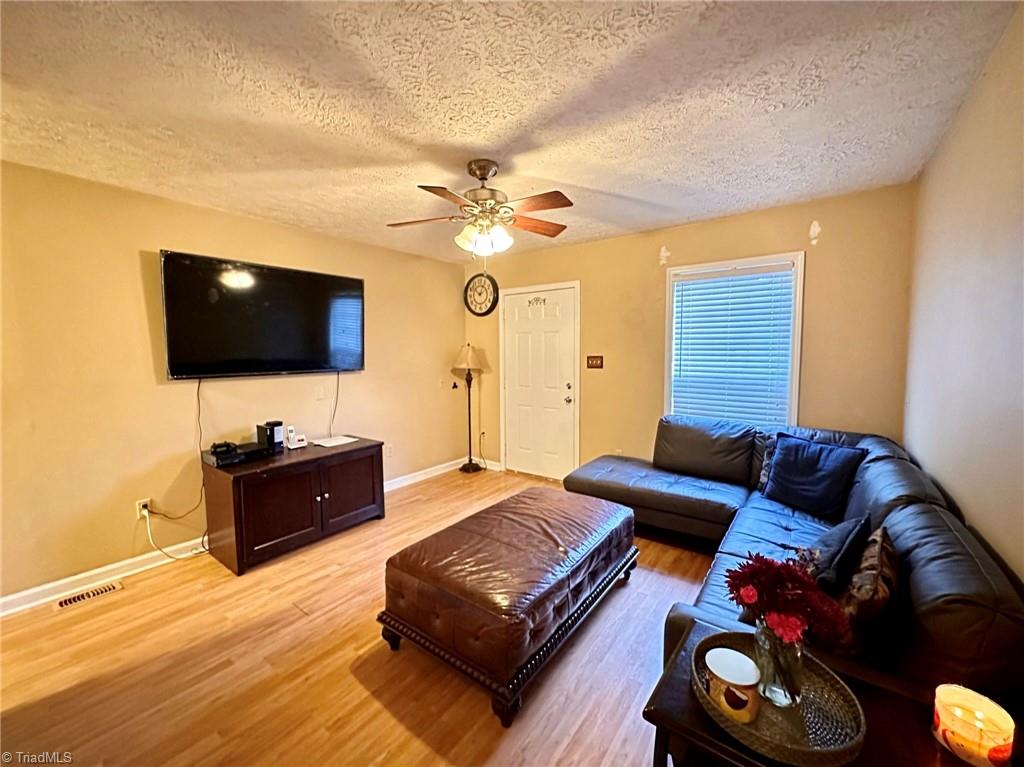 246 Hampton Road, Unit 1B Asheboro, NC 27203 - Photo 6 of 19 Gallery Image 6
