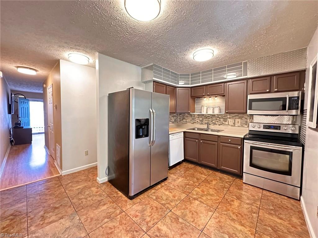 246 Hampton Road, Unit 1B Asheboro, NC 27203 - Photo 7 of 19 Gallery Image 7