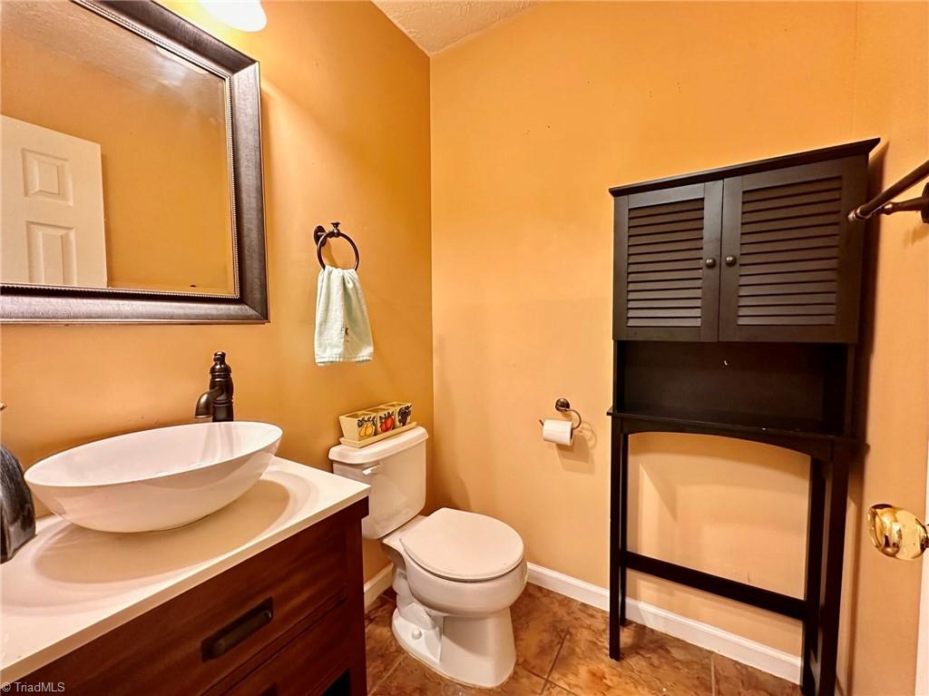 246 Hampton Road, Unit 1B Asheboro, NC 27203 - Photo 9 of 19 Gallery Image 9