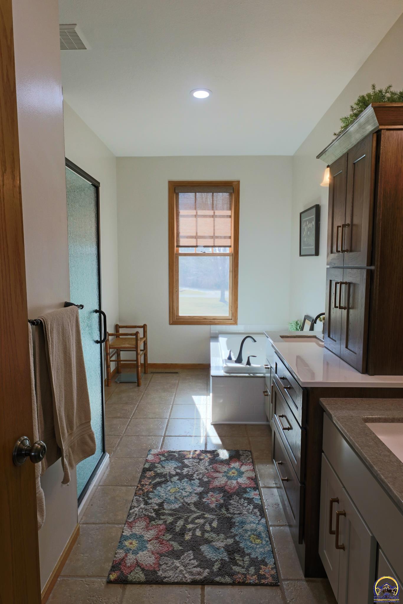 2334 Rd P Emporia, KS 66801 - Photo 34 of 89 Master Bathroom