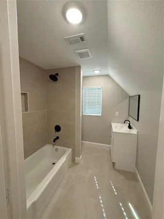 $2,875 | 6308 Longhorn Trail, Lake Worth, TX 76135