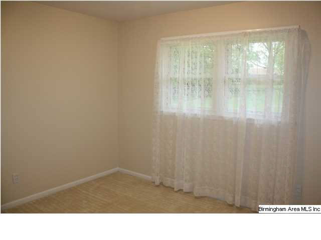 1212 Robertson Road Anniston, AL 36207 - Photo 12 of 29