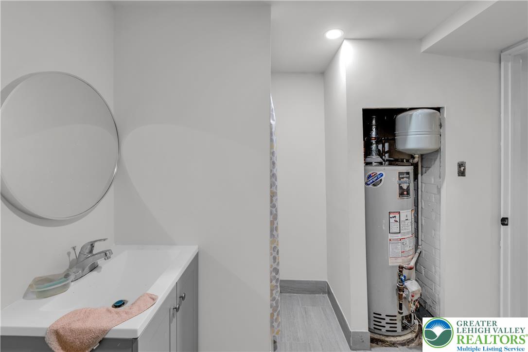 443 North 3rd Street Emmaus, PA 18049 - Photo 19 of 20