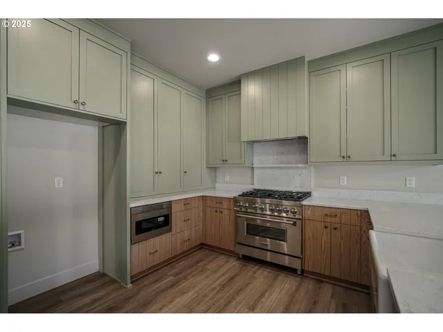 $609,900 | 7532 Lennox Lane Northeast, Keizer, OR 97303