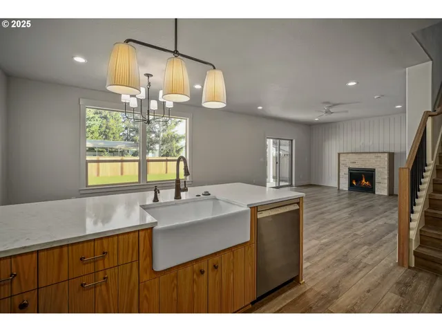 $609,900 | 7532 Lennox Lane Northeast, Keizer, OR 97303