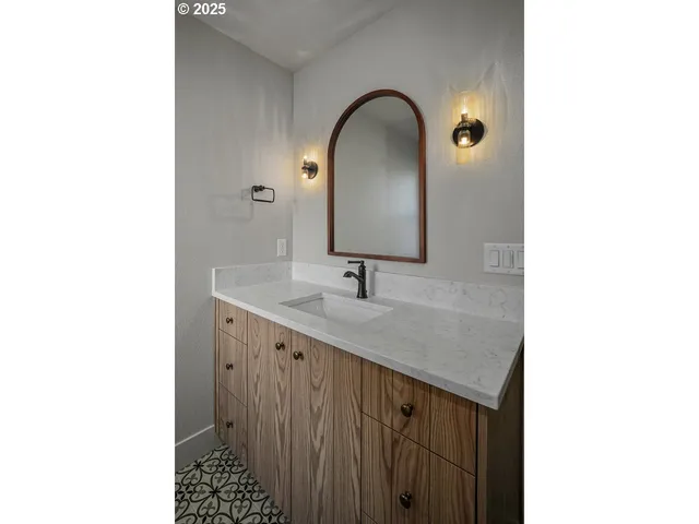 $609,900 | 7532 Lennox Lane Northeast, Keizer, OR 97303