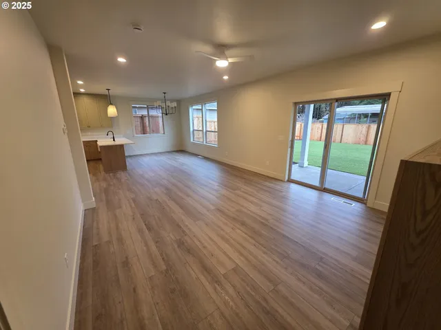 $609,900 | 7532 Lennox Lane Northeast, Keizer, OR 97303