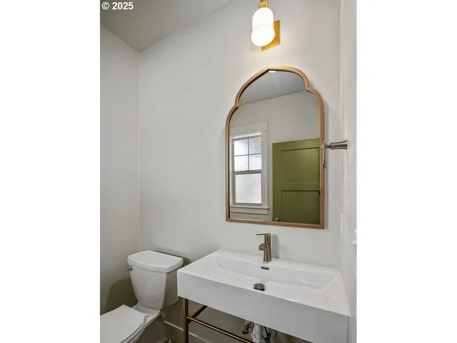 $609,900 | 7532 Lennox Lane Northeast, Keizer, OR 97303