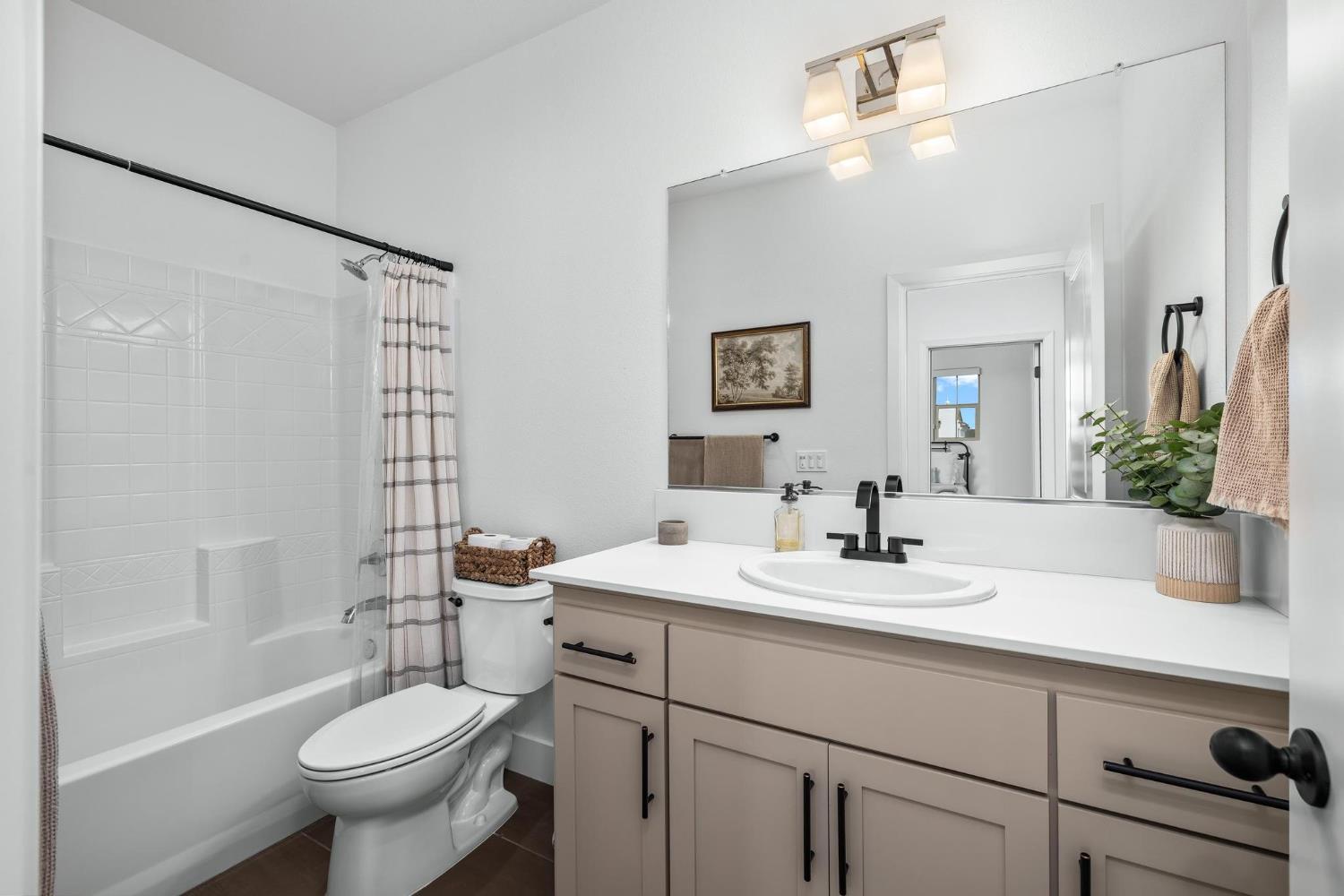 860 Ridgebank Avenue Madera, CA 93636 - Photo 24 of 44 Gallery Image 24