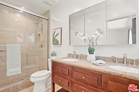 $1,399,000 | 11521 Patom Drive, Culver City, CA 90230
