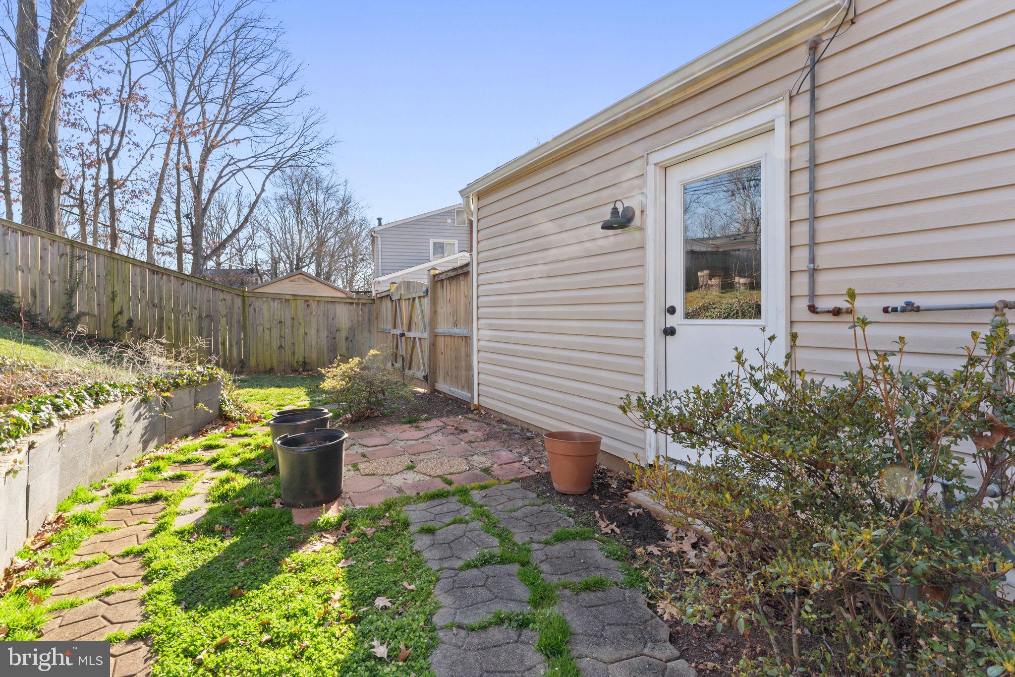 8661 Weir Street Manassas, VA 20110 - Photo 46 of 56