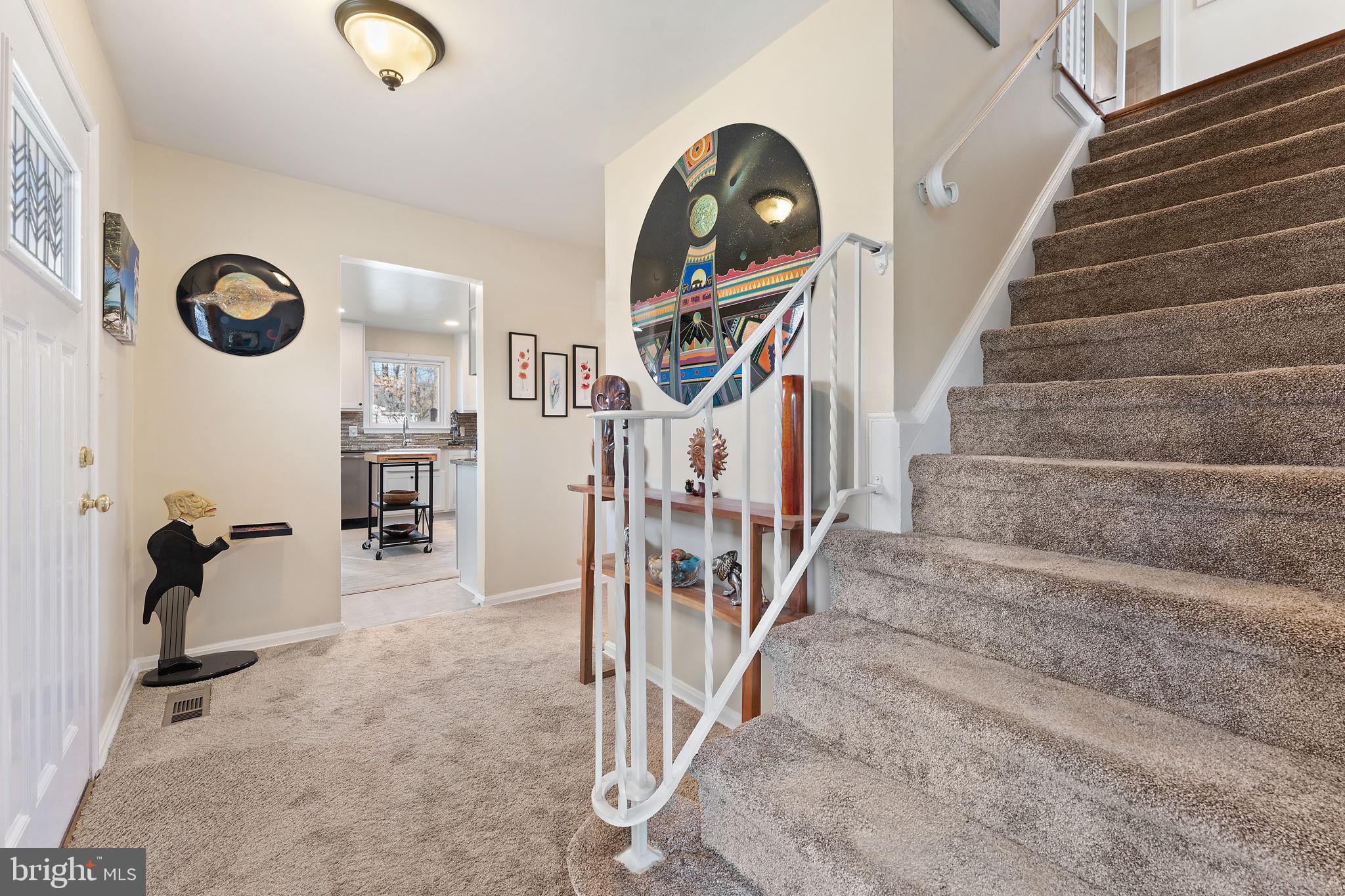 8661 Weir Street Manassas, VA 20110 - Photo 5 of 56 Foyer