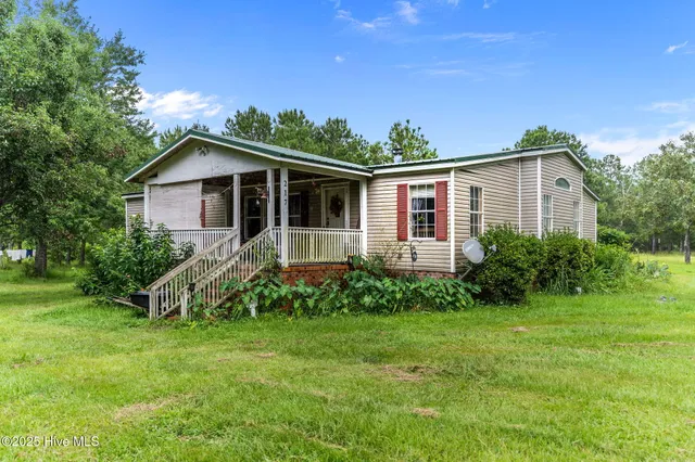 $1,100,000 | 217 Trotters Lane, Currie, NC 28435