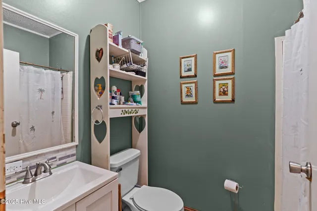 $1,100,000 | 217 Trotters Lane, Currie, NC 28435