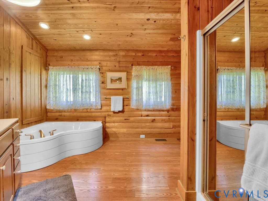 12309 Pinhook Road Rockville, VA 23146 - Photo 28 of 50 Spacious and serene log cabin-style bath featuring