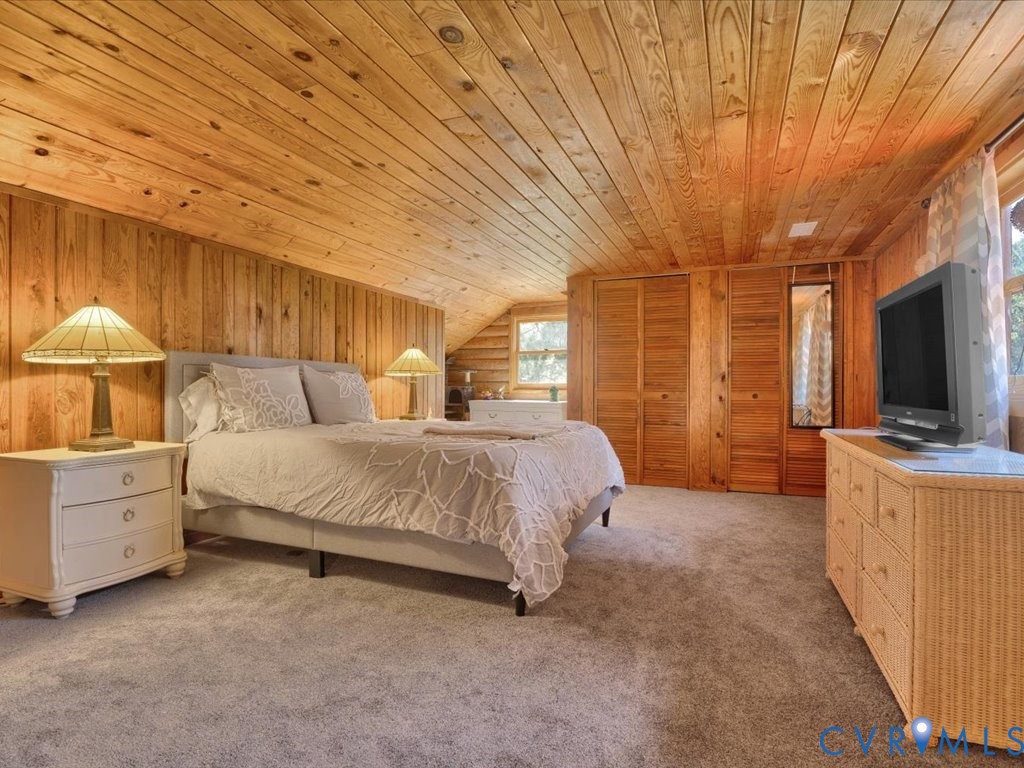 12309 Pinhook Road Rockville, VA 23146 - Photo 39 of 50 Spacious second-floor primary suite with warm wood