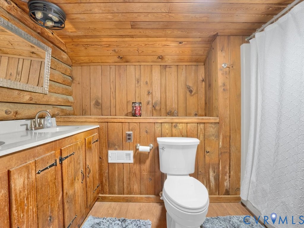 12309 Pinhook Road Rockville, VA 23146 - Photo 41 of 50 Charming second-floor full bath with rustic wood f