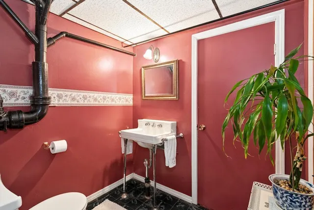 $320,000 | 186 Hubbell Avenue, Waterbury, CT 06708