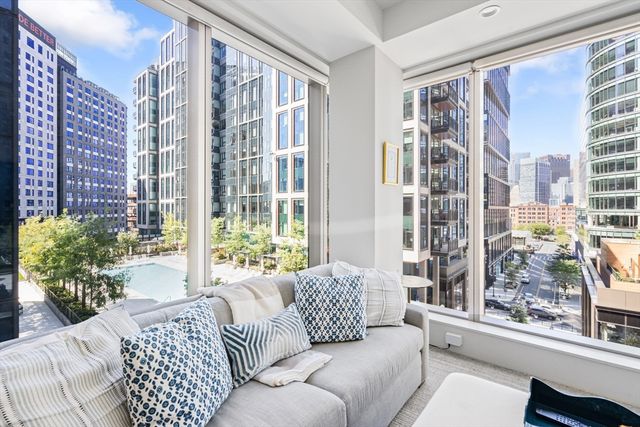 $1,575,000 | 135 Seaport Boulevard, Unit 705, Boston, MA 02210