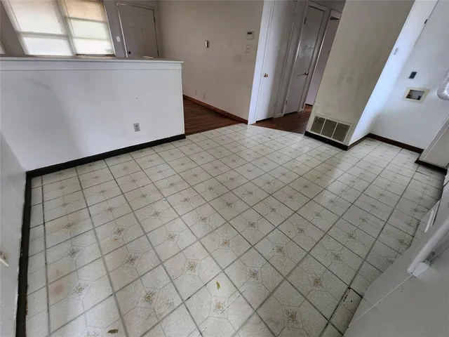 $2,000 | 843 Harbor Drive, Lewisville, TX 75057