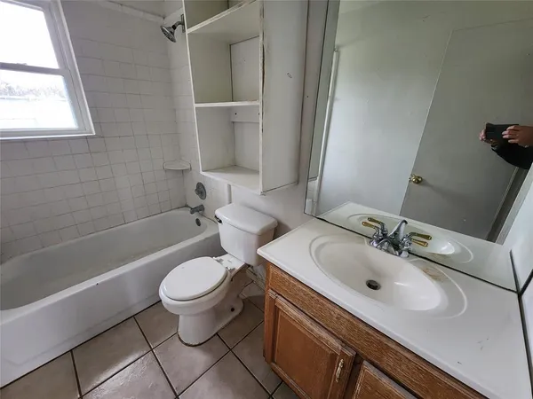 $1,700 | 843 Harbor Drive, Lewisville, TX 75057