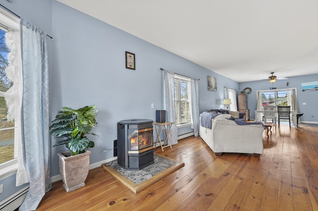 25 Black Point Road Webster, MA 01570 - Photo 13 of 32 Gallery Image 13