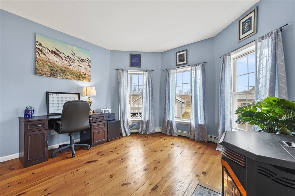 25 Black Point Road Webster, MA 01570 - Photo 14 of 32 Gallery Image 14